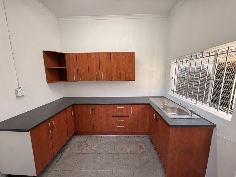 To Let Commercial Property for Rent in Parow Industrial Western Cape